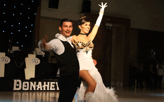 Aljaz Skorjanec and Janette Manrara Performing